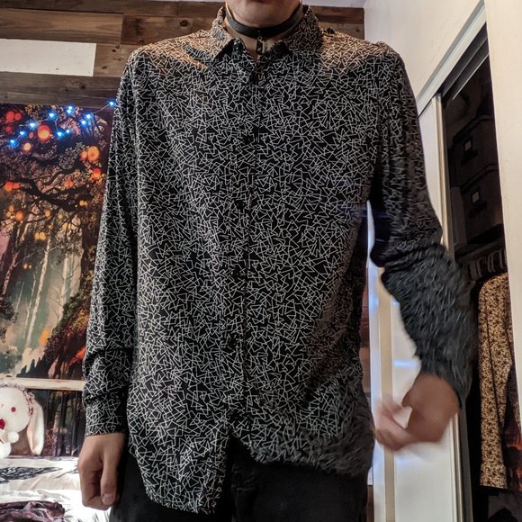 Black Clockhouse shirt with white Geometric print 100% viscose - Picture 3 of 6